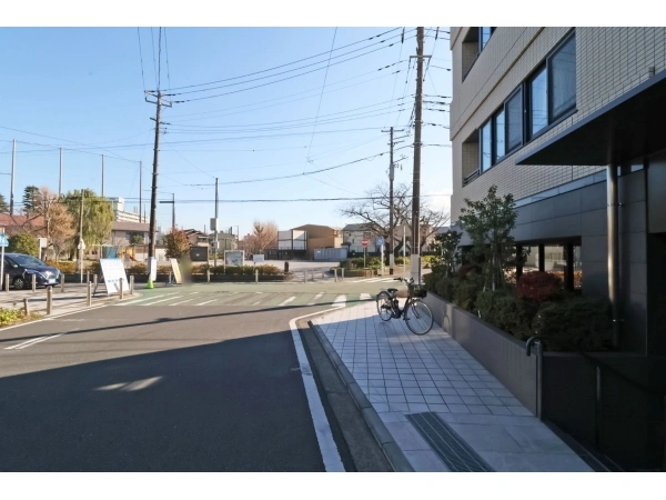 プロミライズ横浜井土ケ谷  前面道路