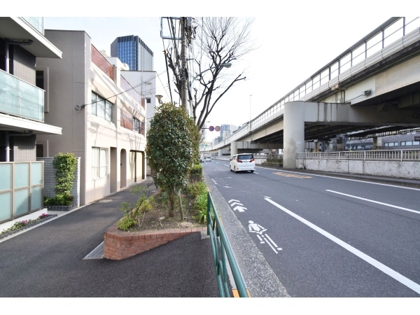 デュオヴェール飯田橋 前面道路