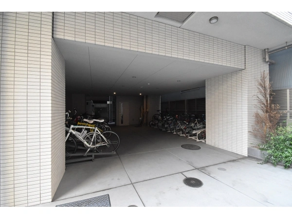 コンシェリア東京〈KURAMAE STATION FRONT〉 駐輪場