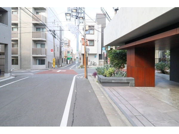 デュフレ渋谷本町 前面道路