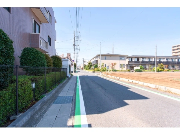 ファミール大宮宮原 弐番館 前面道路