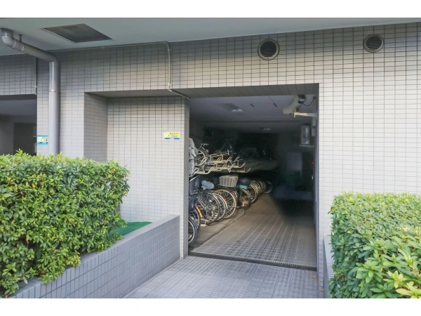 アークス北浦和 駐輪場