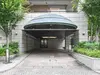 【東京都/港区赤坂】ヴェーゼント赤坂新坂 エントランスは広々として落ち着いた雰囲気です。モニタ付きインターホンやダブルオートロック付き。