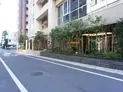 【東京都/豊島区駒込1丁目】ブランズ駒込六義園 前面道路