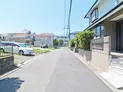 【神奈川県/鎌倉市玉縄1丁目】鎌倉市玉縄1丁目 一棟アパート 前面道路:現地入口は建物右側