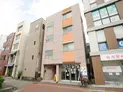 【神奈川県/横浜市神奈川区泉町】横浜市神奈川区泉町 一棟ビル 外観:右から二番目のビル
