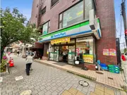 ファミリーマート 世田谷新町三丁目店