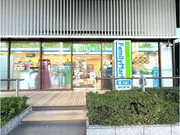 ファミリーマート 田町駅北店