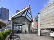 東京メトロ「西新宿」駅