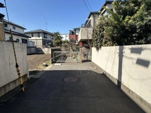 【東京都/小金井市前原町】小金井市前原町5丁目 前面道路2026年3月撮影