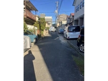 【埼玉県/さいたま市北区東大成町】さいたま市北区東大成町2丁目 北西側道路（線路側を背に）