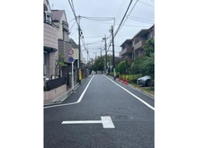 【東京都/世田谷区弦巻】東京都世田谷区弦巻1丁目 前面道路含む外観