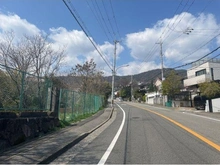 【兵庫県/西宮市苦楽園一番町】兵庫県西宮市苦楽園一番町 前面道路含む外観