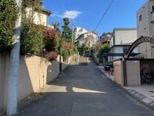 【東京都/国立市北】東京都国立市北1丁目 現地：前面道路含む外観