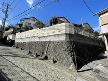 【神奈川県/横浜市南区永田東】横浜市南区永田東2丁目　土地 現地（古家あり）