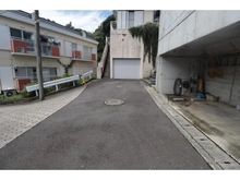 【神奈川県/横浜市栄区本郷台】栄区本郷台三丁目　土地建物 前面道路