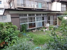 【東京都/中野区鷺宮】中野区鷺宮4丁目　借地権土地 現地（古家あり）：庭先南西側から