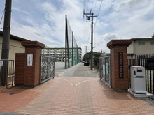 【埼玉県/さいたま市南区鹿手袋】さいたま市南区鹿手袋1丁目　売地 さいたま市立白幡中学校（現地より約1,390m）
