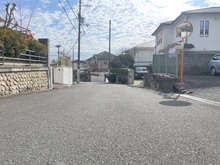 【大阪府/高槻市日吉台五番町】高槻市日吉台五番町　古家付売地 前面道路