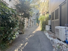 【東京都/港区三田】港区三田三丁目　古家付き土地 前面道路