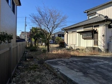 【埼玉県/北足立郡伊奈町西小針】埼玉県北足立郡伊奈町西小針2丁目　土地 現地（古家あり）：敷地内