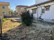 【埼玉県/北足立郡伊奈町西小針】埼玉県北足立郡伊奈町西小針2丁目　土地 現地（古家あり）：敷地内
