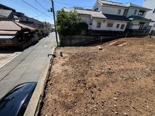 【神奈川県/横浜市鶴見区下末吉】横浜市鶴見区下末吉5丁目　土地 現地：本物件の擁壁は、購入者様と打合せの上、売主様の負担で解体予定です。