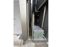 【東京都/千代田区神田神保町】千代田区神田神保町　古家付土地 現地：※写真中央4階建ての建物部分の土地