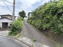【神奈川県/横浜市保土ケ谷区今井町】横浜市保土ケ谷区今井町　売地 現地：敷地延長部分（道路側からの撮影）
