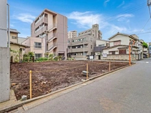 【東京都/練馬区練馬】練馬区練馬一丁目土地　B区画 現地：全2区画、手前側
