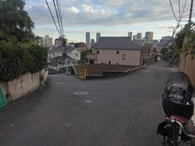 【神奈川県/横浜市神奈川区旭ケ丘】神奈川区旭ヶ丘　売地 前面道路