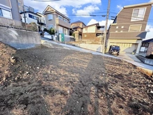【神奈川県/横浜市旭区さちが丘】横浜市旭区さちが丘～売地NO1区画～ 現地：全２区画、右側