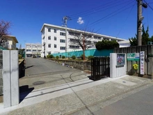 【神奈川県/茅ヶ崎市松が丘】茅ヶ崎市松が丘2丁目　古家付土地 茅ヶ崎市立浜須賀中学校（現地より約400m）