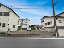 【神奈川県/平塚市虹ケ浜】平塚市虹ケ浜　土地 現地：北側道路から撮影（接道間口約10.8ｍ）