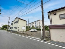 【神奈川県/平塚市虹ケ浜】平塚市虹ケ浜　土地 現地：北側道路から撮影（接道間口約10.8ｍ）