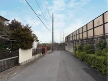 【埼玉県/越谷市弥栄町】越谷市弥栄町4丁目　建物付き売地 前面道路