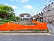 【東京都/足立区伊興】足立区伊興4丁目　1区画 現地：全２区画　右：１区画　左：２区画