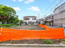【東京都/足立区伊興】足立区伊興4丁目　1区画 現地：全２区画　右：１区画　左：２区画