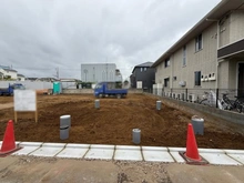 【東京都/西東京市芝久保町】西東京市花小金井芝久保町　売地　7号地 現地：全7区画　画面中央手前土地　
