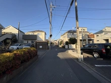 【東京都/調布市布田】調布市布田5丁目　土地 現地：西側・幅員約4ｍ・接道約7.8ｍ