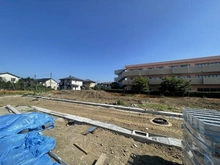 【東京都/稲城市東長沼】稲城市東長沼15区画分譲地／区画2 現地：全15区画／写真奥・中央