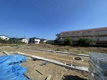 【東京都/稲城市東長沼】稲城市東長沼15区画分譲地／区画5 現地：全15区画／写真奥・左側