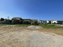 【東京都/稲城市東長沼】稲城市東長沼15区画分譲地／区画11 現地：全15区画／写真左