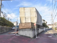 【神奈川県/川崎市麻生区百合丘】川崎市麻生区百合丘二丁目　土地 現地（古家あり）：解体中