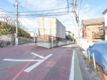 【神奈川県/川崎市麻生区百合丘】川崎市麻生区百合丘二丁目　土地 現地（古家あり）：解体中