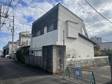 【神奈川県/川崎市麻生区高石】川崎市麻生区高石1丁目　A区画 現地（古家あり）：全2区画／右側