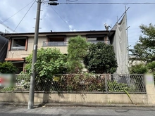 【神奈川県/横浜市港北区高田東】港北区高田東1丁目　土地　1区画/全3区画 現地：※古家解体中（向かって右手が1区画）/全3区画