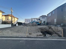 【神奈川県/横浜市金沢区金沢町】横浜市金沢区金沢町 売地 1号棟/全2区画 現地：全2区画　手前側がA区画です。