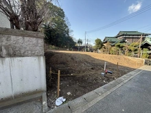 【神奈川県/横浜市栄区笠間】横浜市栄区笠間2丁目　土地 現地：写真中央