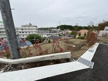 【神奈川県/鎌倉市笛田】鎌倉市笛田2丁目売地 2号地（全6区画） 現地：2号地/全6区画（写真中央）